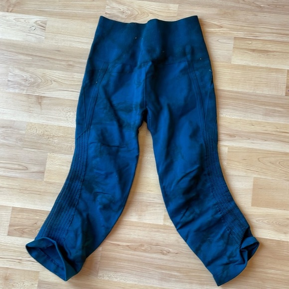 Lululemon In the flow II seamless crop leggings size 4 - Picture 1 of 6
